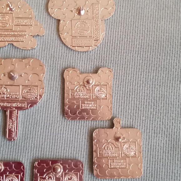 DISNEY SET OF 10 TOY STORY PINS - Picture 9 of 10